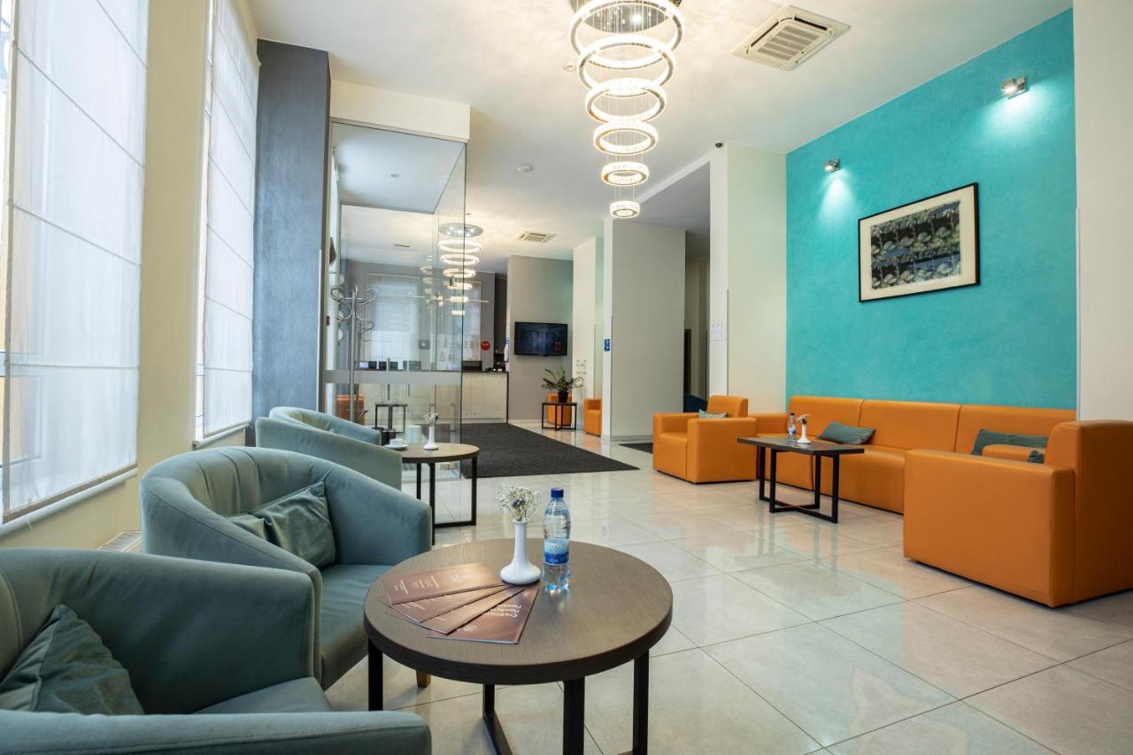 Hotel Raziotel Yamska Kijów